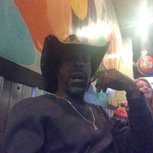 Meet your Posher, Anteria